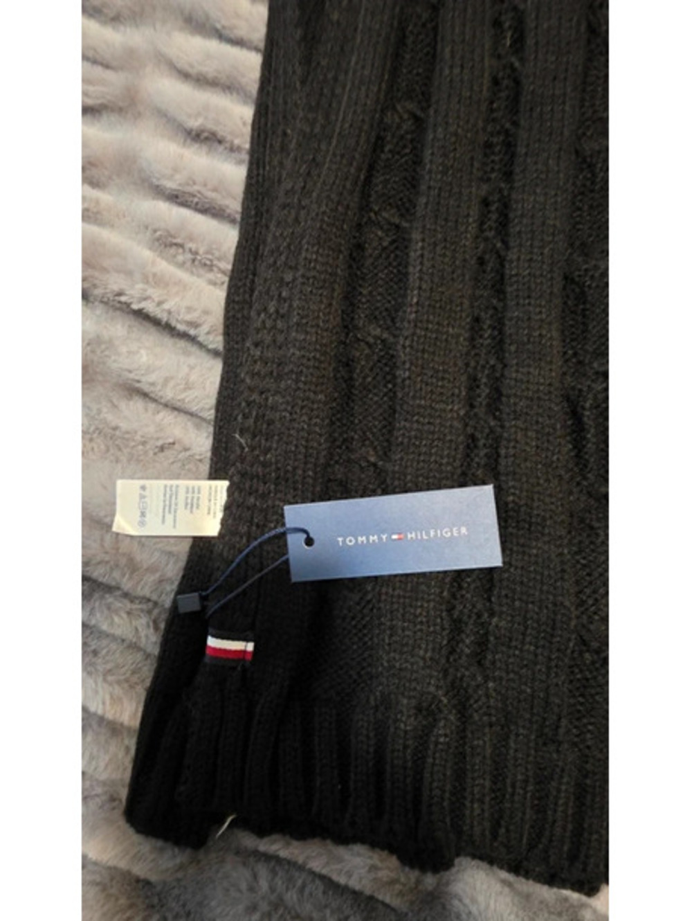Tommy Hilfiger Cable Knit Scarf